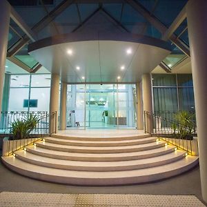 Sfera'S Park Suites & Convention Centre